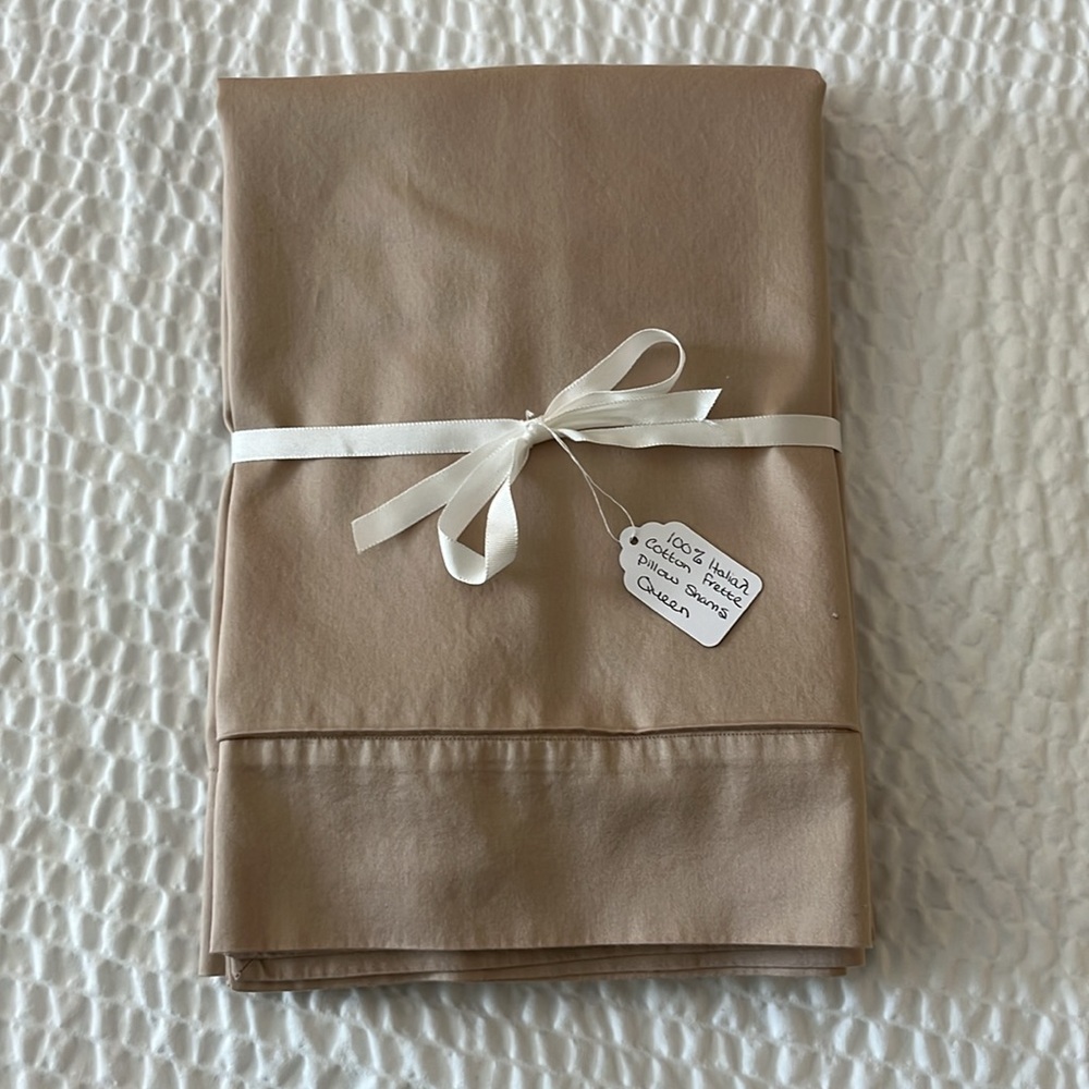 FRETTE 2 Queen Italian Cotton Savage Beige Pillow Shams with 2.5” Border EUC